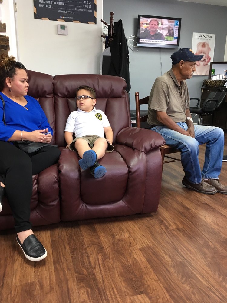 ZION BARBER SHOP Updated July 2024 2334 Boca Chica Blvd