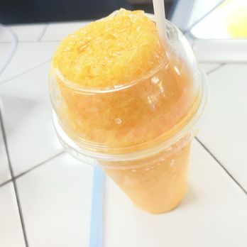 Fruta Mania - This is in the front and it's a vanilla raspado so good - Juice Bars & Smoothies Near Me - La Puente, California Fruta Mania - This is in the front and it's a vanilla raspado so good - Juice Bars & Smoothies Near Me - La Puente, California
