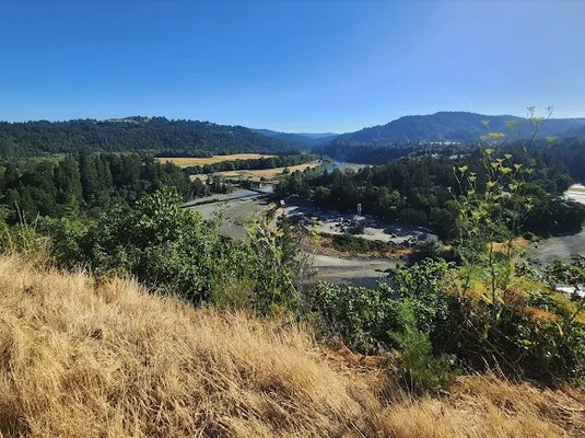 Humboldt Redwoods Inn by null