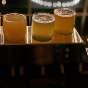 Thomas Hooker Brewery - Flight of beers - Breweries Near Me - Hartford, Connecticut