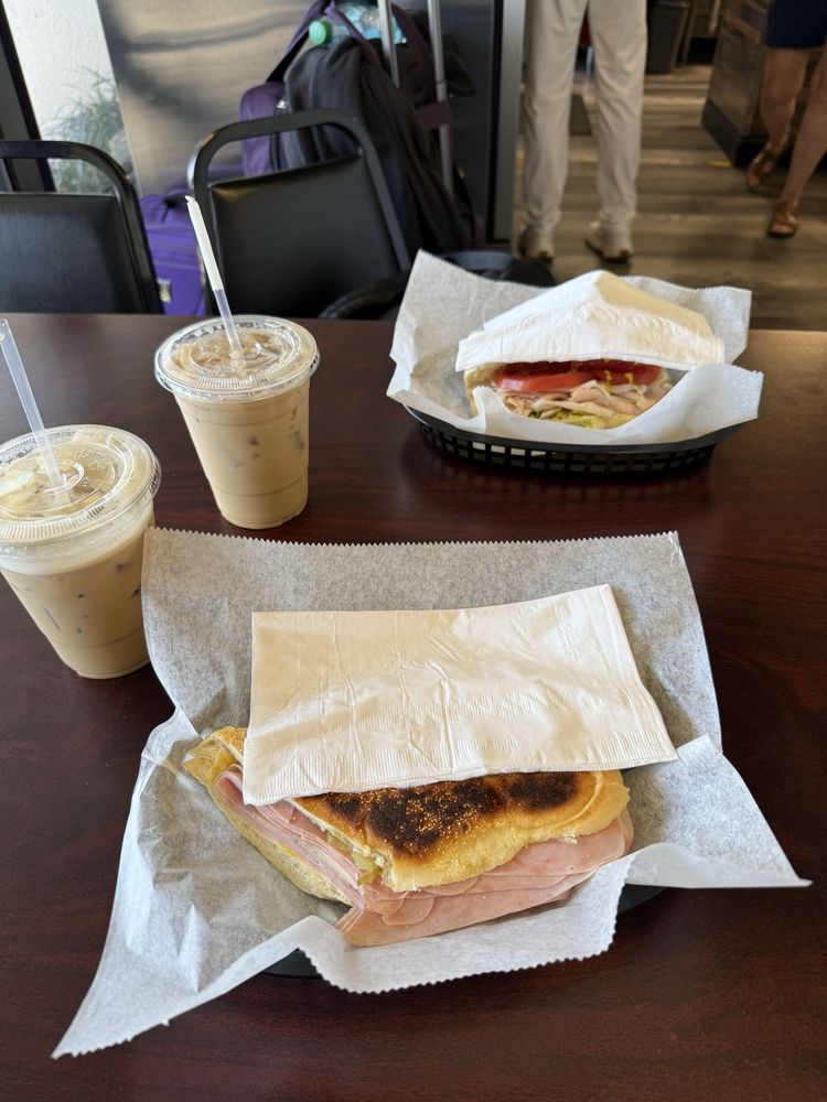 Loca Mocha Cafe Logo