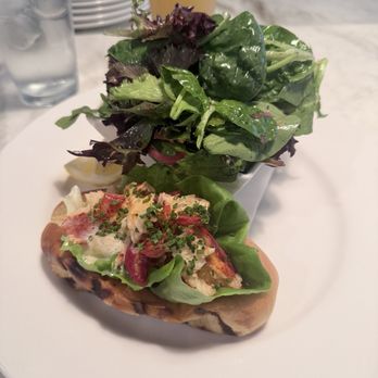 John & Sons Oyster House - Warm lobster roll with salad - Seafood Near Me - Toronto, Ontario John & Sons Oyster House - Warm lobster roll with salad - Seafood Near Me - Toronto, Ontario