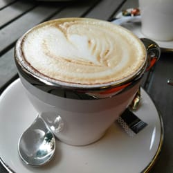Bistro Amore - Cappuccino