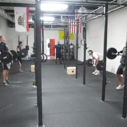 CrossFit Conejo Valley - Getting stronger one WOD at a time
