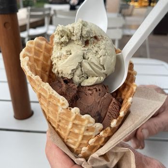 Van Leeuwen - Studio City - Ice Cream & Frozen Yogurt Near Me - Los Angeles, California
