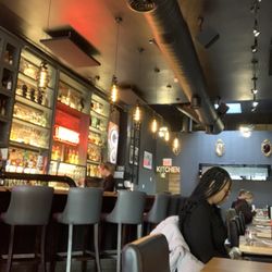 Union Kitchen + Cocktails - Interior