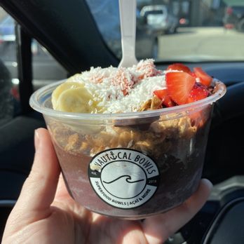 Nautical Bowls - Build your own dinghy (12 oz.) with açaí and cacao bases, refresh toppings, and coconut vanilla hemp granola. - Acai Bowls Near Me - Minnetonka, Minnesota Nautical Bowls - Build your own dinghy (12 oz.) with açaí and cacao bases, refresh toppings, and coconut vanilla hemp granola. - Acai Bowls Near Me - Minnetonka, Minnesota