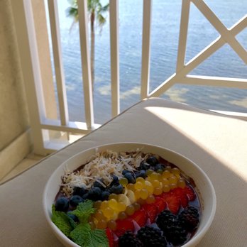 Cheeca Lodge & Spa - Açaí bowl ordered through room service - Resorts Near Me - Islamorada, Florida Cheeca Lodge & Spa - Açaí bowl ordered through room service - Resorts Near Me - Islamorada, Florida