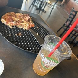 Mmm , pizza to take home!