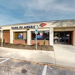 Bank of America Financial Center - Storefront
