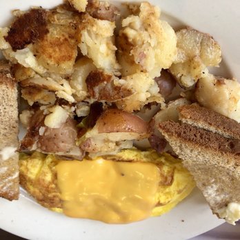 Maureen's Kitchen - Breakfast & Brunch Near Me - Smithtown, New York Maureen's Kitchen - Breakfast & Brunch Near Me - Smithtown, New York