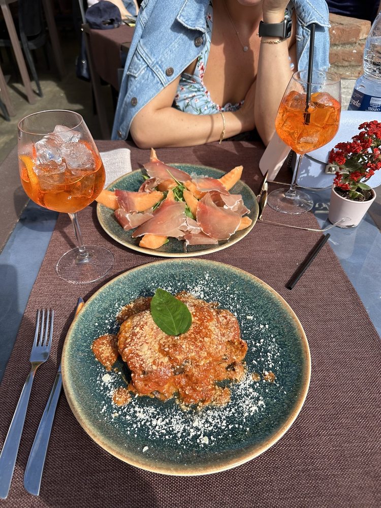 RELE TAORMINA Via Roma 7, Taormina, Messina, Italy Restaurants