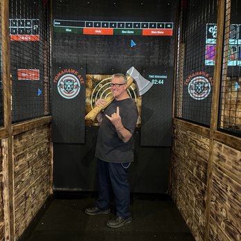 Tomahawk Axe - Having fun throwing axes!! - Axe Throwing Near Me - Arlington, Washington Tomahawk Axe - Having fun throwing axes!! - Axe Throwing Near Me - Arlington, Washington