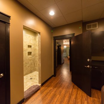 Jiva Salonspa - Photo by Chelsea Dawn Weddings - Hair Salons Near Me - Cedar Falls, Iowa