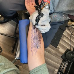 Twisted Tattoo - Piercing