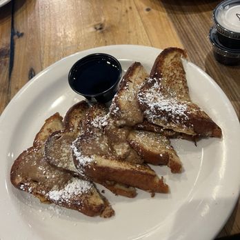 Eli's - Breakfast & Brunch Near Me - Natick, Massachusetts