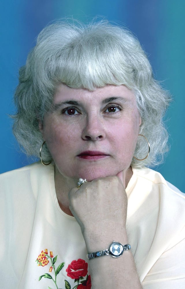 MENTO REAL ESTATE Updated September 2024 16 Photos 17 Park Ln