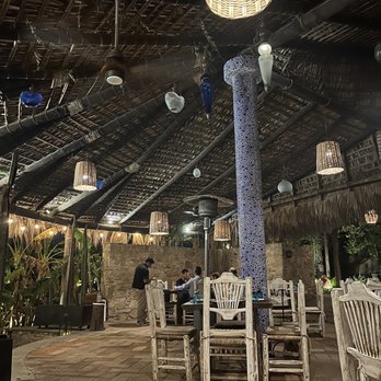 Tamarindos - Seating area inside - Mexican Near Me - San José del Cabo, BCS