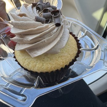 Cake By Jason Hisley - Vanilla Cupcake with chocolate frosting - Patisserie/Cake Shop Near Me - Timonium, Maryland