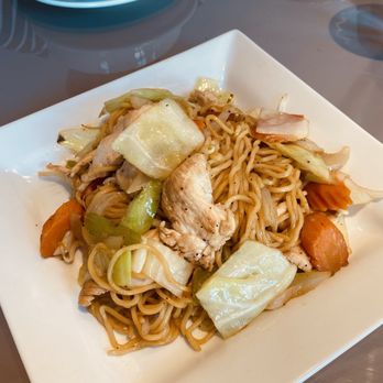 Patra Dining - Chicken chow mein - Thai Near Me - Upland, California