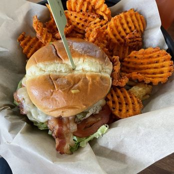 PersNIKKIty's Cafe - Green chile chicken sandwich - Juice Bars & Smoothies Near Me - Show Low, Arizona PersNIKKIty's Cafe - Green chile chicken sandwich - Juice Bars & Smoothies Near Me - Show Low, Arizona