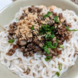 Dan Dan Noodle