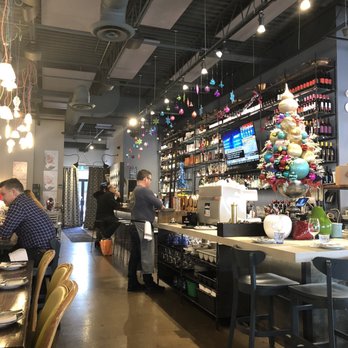 Capra's Kitchen - Bar area - Pizza Near Me - Mississauga, Ontario