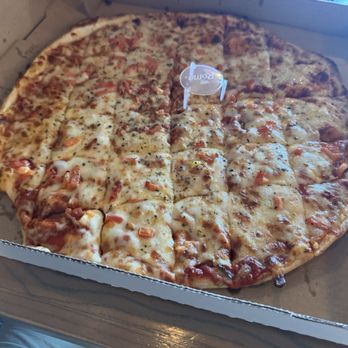Mabe's Pizza - Large w/ double cheese, garlic, tomato - Pizza Near Me - Decorah, Iowa