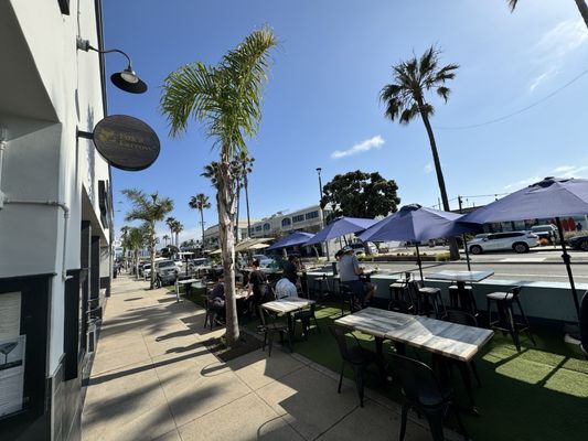 Hermosa Brewing Company by null