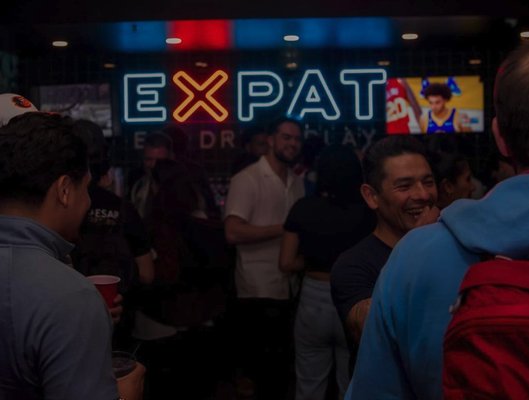 Expat by null