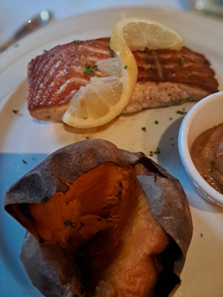 Gunselman’s Steakhouse & Bar
