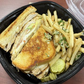 The Loop - West End - Blackened Chicken & Avocado Melt(Delivery) - Bars Near Me - St Louis Park, Minnesota