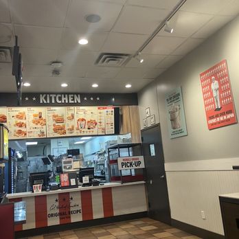 KFC - Fast Food Near Me - Astoria, New York