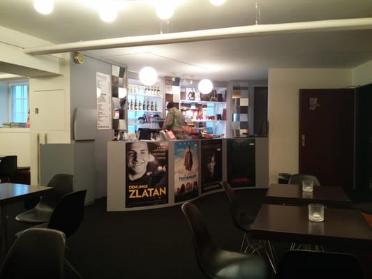 Gloria Biograf by null