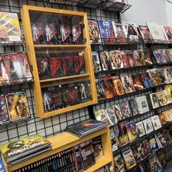 Tate's Comics - Interior