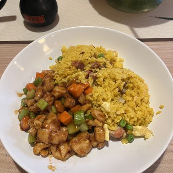 Li's Brothers - Lunch specials $11.95 to $12.95 daily from 11-3 - Chinese Near Me - Longmeadow, Massachusetts