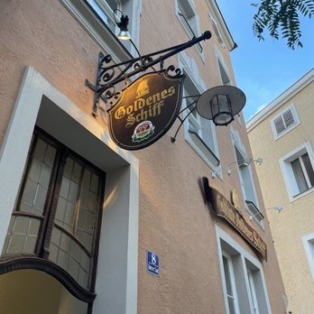 Goldenes Schiff - Bavarian Near Me - Passau, BY