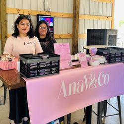 AnaV&Co - Find us at some events!
Head over to our website to see more!
www.anavandco24@gmail.com