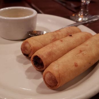 Siam Delight - Vegetable rolls ($7). Okay, but not that great. Weird peppery taste. - Thai Near Me - Beverly, Massachusetts