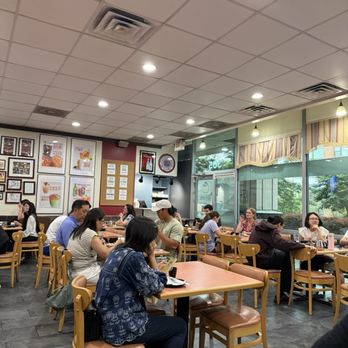 Bob's Shanghai 66 - Inside - Shanghainese Near Me - Rockville, Maryland