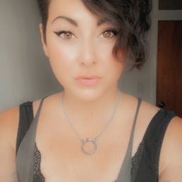 Very long to short! stylist Lindsey Kanakis totally transformed my hair into an amazing new style! couldn't be more pleased! Very long to short! stylist Lindsey Kanakis totally transformed my hair into an amazing new style! couldn't be more pleased!