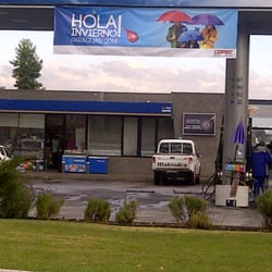 Copec - Vista de su local Punto, que vende  comestible y bebestibles.