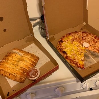 Fox's Pizza Den - Pittsburgh - Half banana pepper/ cheese large pizza breadsticks - Pizza Near Me - Pittsburgh, Pennsylvania Fox's Pizza Den - Pittsburgh - Half banana pepper/ cheese large pizza breadsticks - Pizza Near Me - Pittsburgh, Pennsylvania