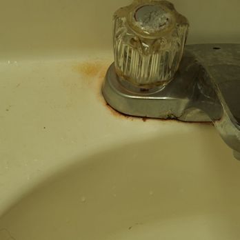 Grotto Pizza - North Boardwalk - Dirty female bathroom - Pizza Near Me - Rehoboth Beach, Delaware