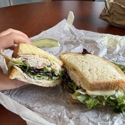 Erin's Deli - Turkey bacon sandwich