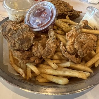 Cap't Loui - Soft Shell Crab Fried Basket - Seafood Near Me - Cupertino, California