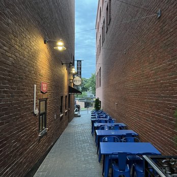 OTTO - Front entrance - Pizza Near Me - Andover, Massachusetts