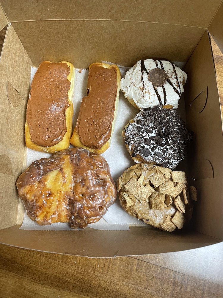 BEAR CREEK DONUTS 54 Photos & 42 Reviews Coffee & Tea 80 S Main