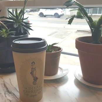 Diva Espresso - Broadview - 20 oz Omega Mocha (12/16/21) - Coffee Roasteries Near Me - Seattle, Washington