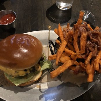 Bricktown Brewery - Uber Cheeseburger (minus tomato) and Sweet Potato Fries with sea salt, caramel and bacon...yum! - Breweries Near Me - Springfield, Missouri